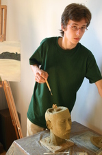 Papp Ádám üregeli a fejszobrát