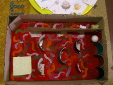 Ez a Tivoli-játék papundekliből készült.