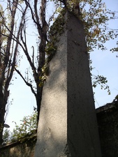 Madas Károly síremléke