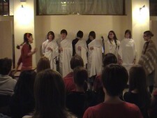 10. s – Piroska németül