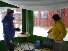 Azt a táskát ki hagyta el?