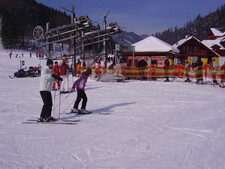 Sorakozó a felvonónál