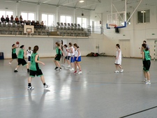 Néha az ellenfél is próbálkozott