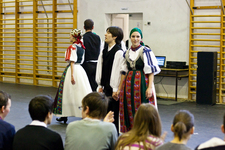 a Cédrus néptáncegyüttes bemutatója