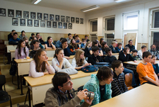 Hartlein Károly egyetemi oktató (BME): Varázslatok a fizika birodalmában