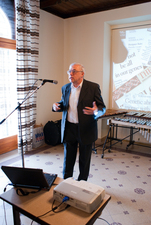 dr Falus András egyetemi tanár (SOTE): A génmódosítás az elméletben és a gyakorlatban